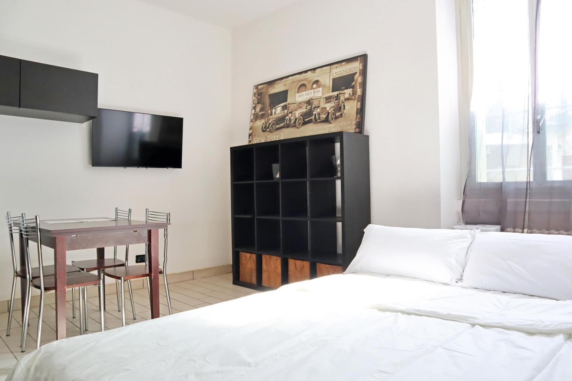 Isola Comfort Apartment Milaan Buitenkant foto
